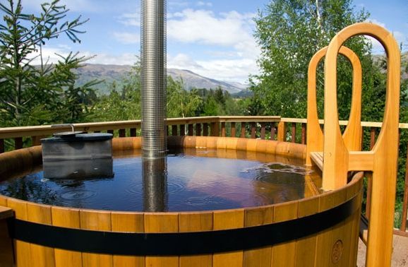 Cedar Hot Tubs with panoramic mountain views