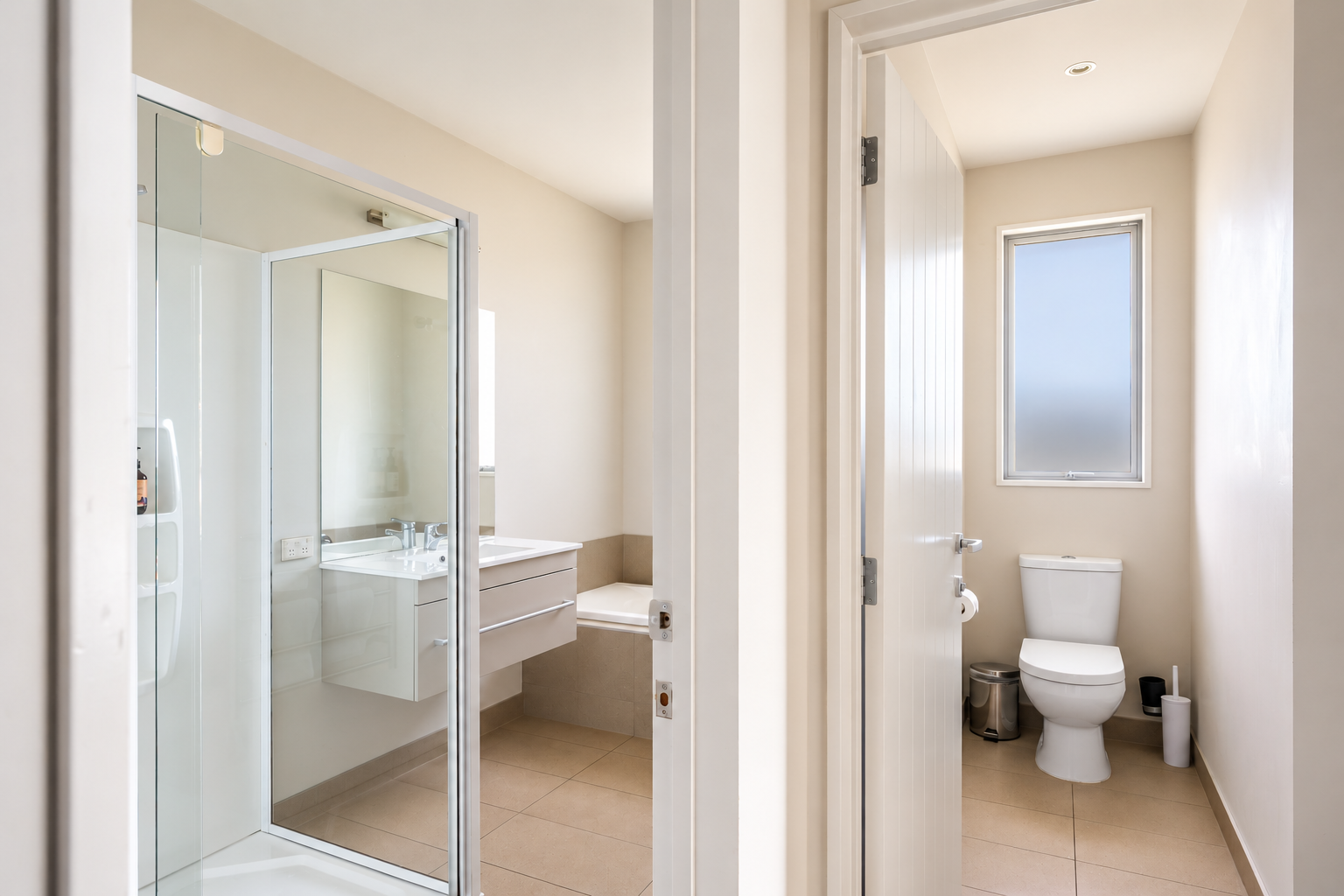 Archway Retreat Four-Bedroom Image 14